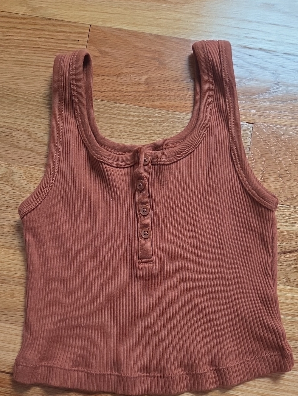 Uniqlo Ribbed Henley Tank in Terracotta